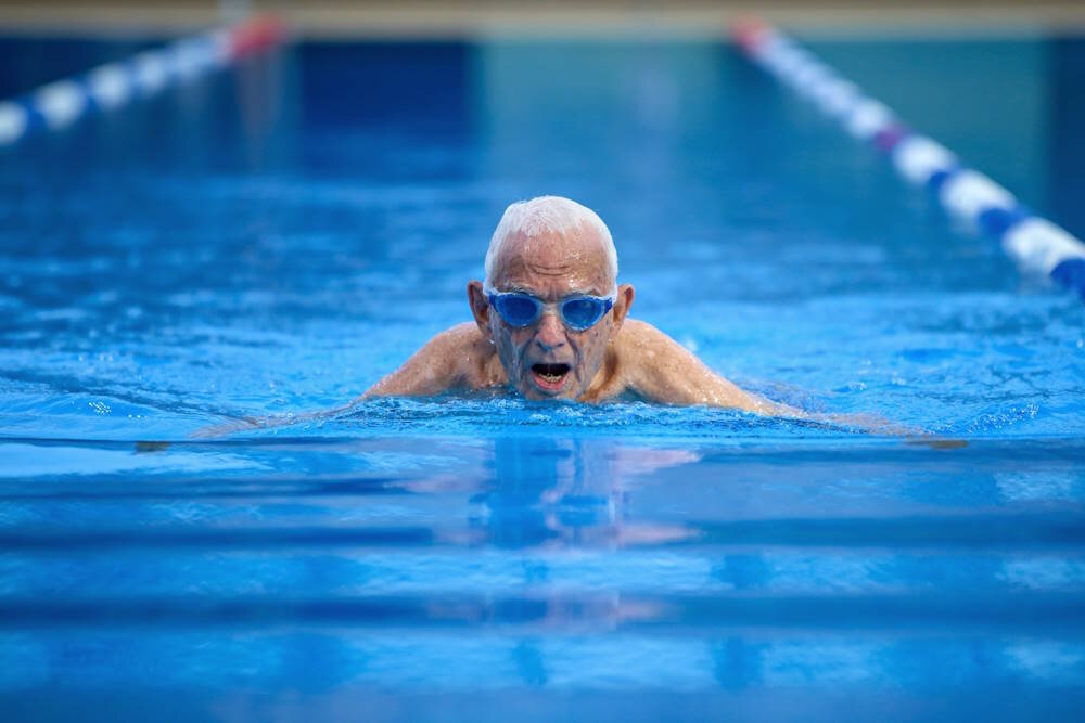 Ani plavání, ani pilates: nejlepší aktivita pro osoby starší 65 let s kloubními problémy